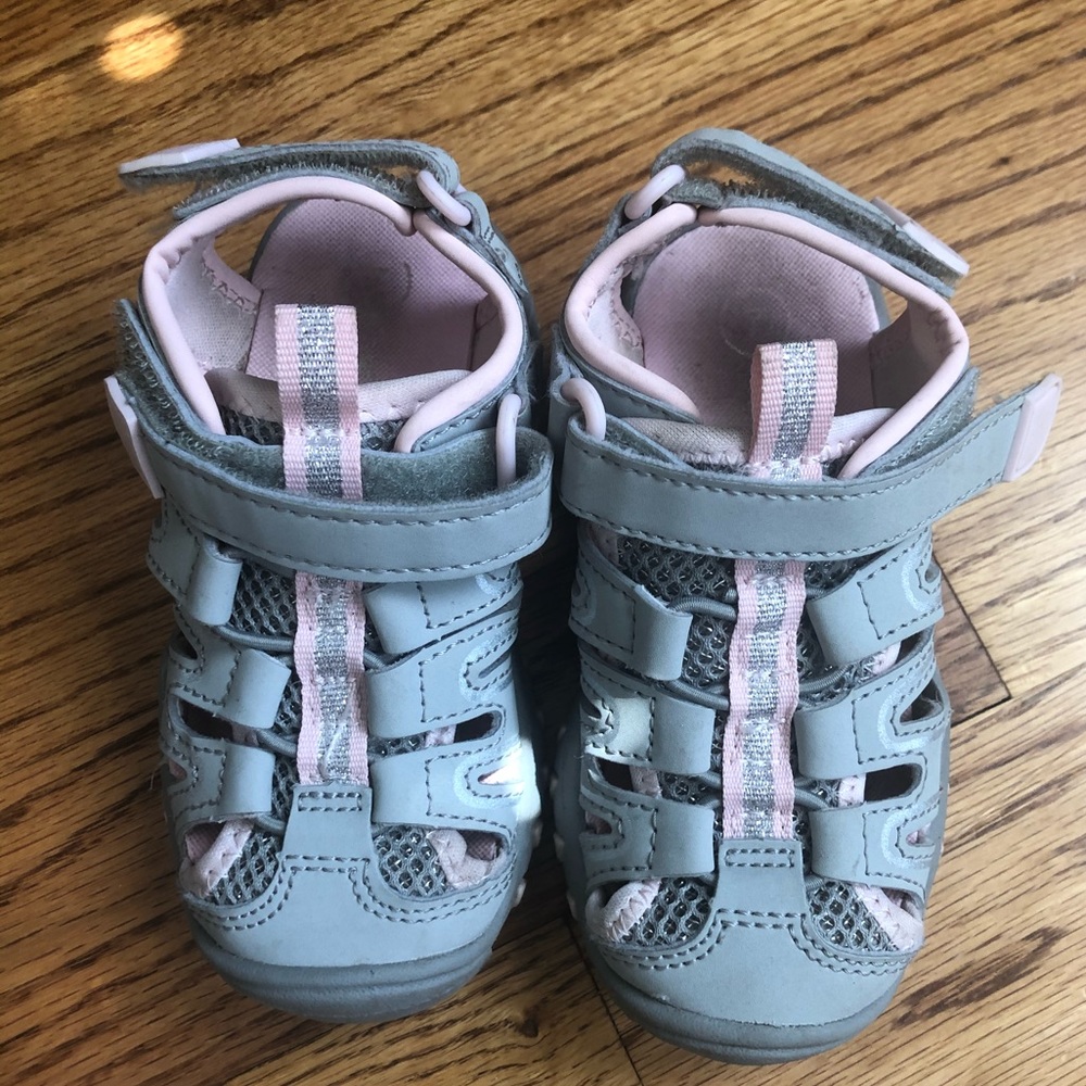 Cat and Jack size 7 hiking sandal